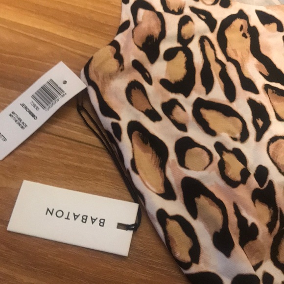 Babaton Jeronimo top sz xxs in leopard - Picture 4 of 5